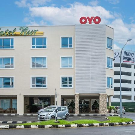 Super Oyo 985 Hotel Nur Miri Eksteriør billede