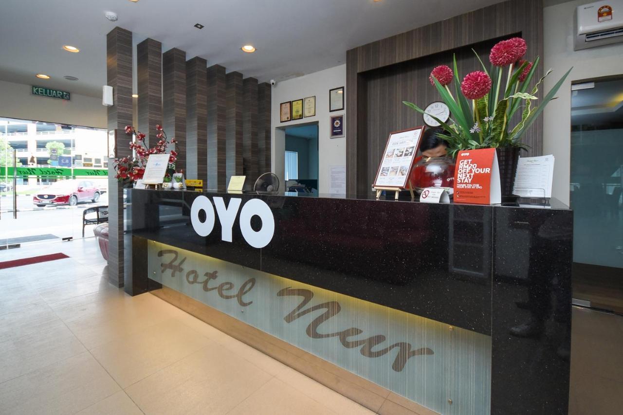 Super Oyo 985 Hotel Nur Miri Eksteriør billede