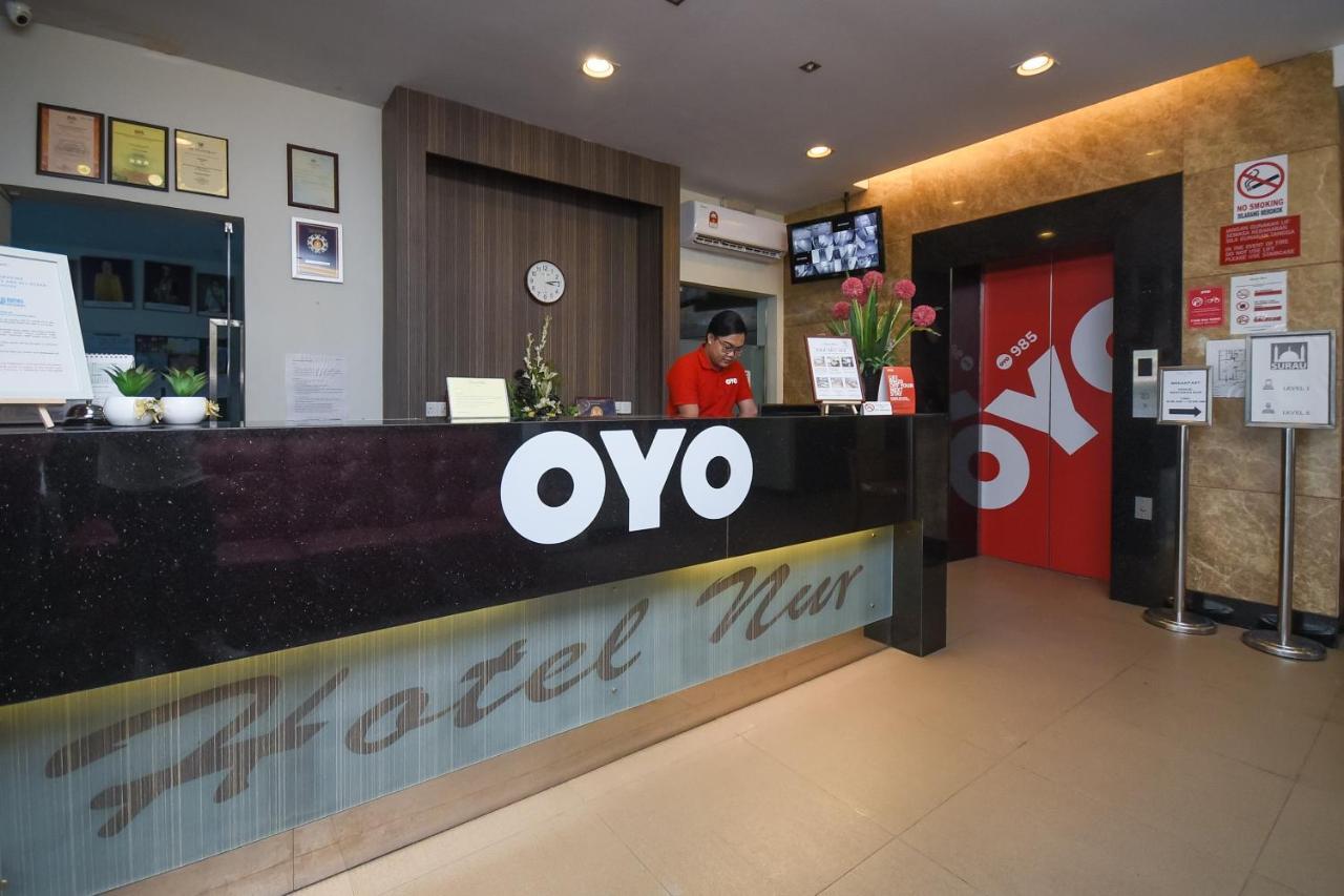 Super Oyo 985 Hotel Nur Miri Eksteriør billede